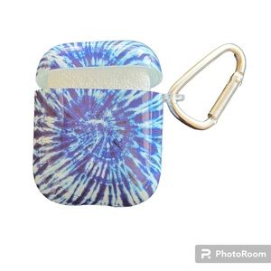 Claire’s Women’s Blue Tie Dye AirPod Case